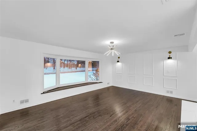 $1,299,000 | 1011 Washington Avenue South, Old Tappan, NJ 07675