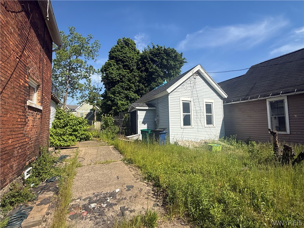 309 Maple Street Buffalo, NY 14204 - Photo 9 of 13