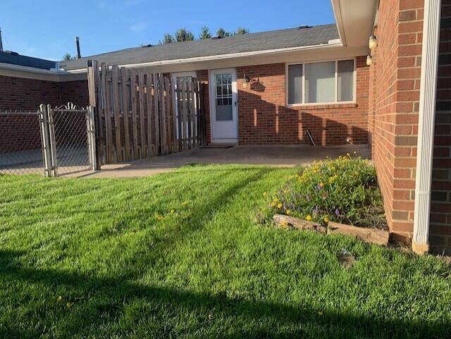 4979 Godown Road, Unit 4979 Columbus, OH 43220 - Photo 19 of 20 patio and yard