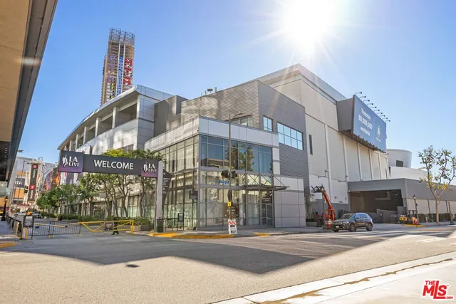 $5,500 | 900 West Olympic Boulevard, Unit 31C, Los Angeles, CA 90015