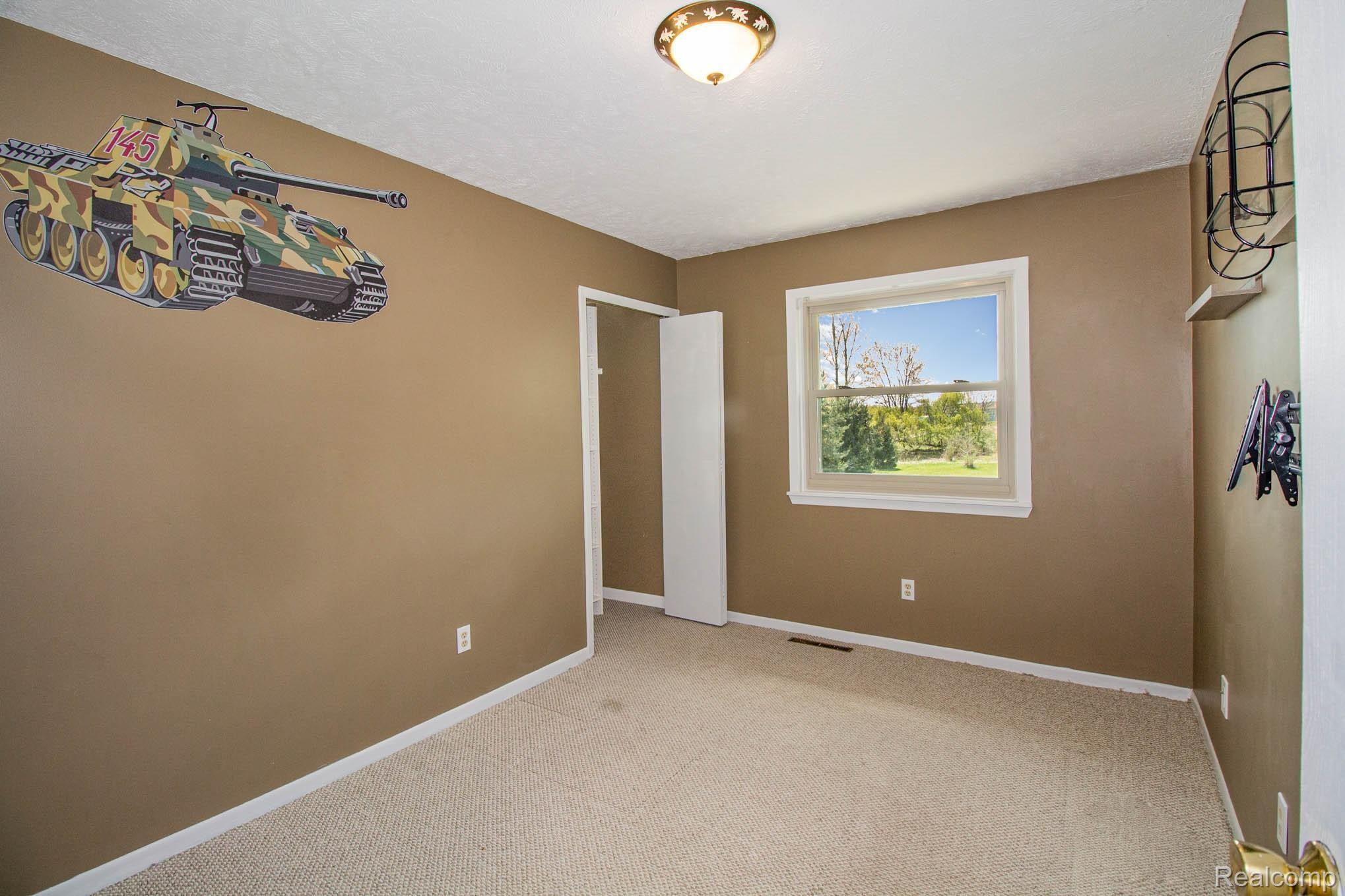 9955 Mason Road Fowlerville, MI 48836 - Photo 14 of 27 IMG_9657-Edit.jpg