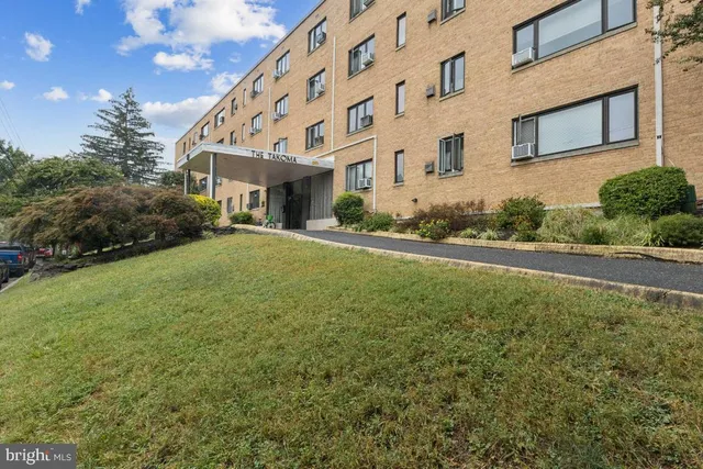 $288,000 | 111 Lee Avenue, Unit 110, Takoma Park, MD 20912