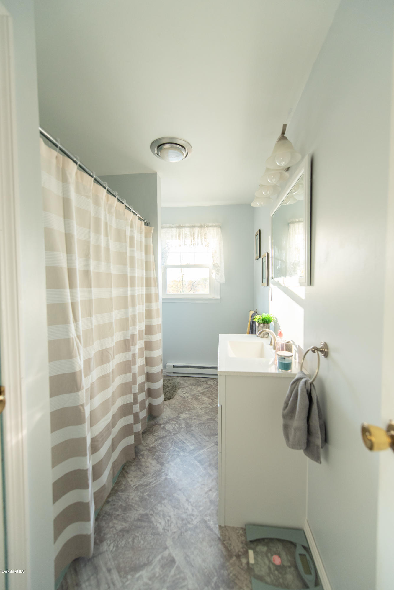 48 Winesap Road Pittsfield, MA 01201 - Photo 22 of 36 Bathroom