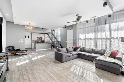 $495,000 | 2604 Museum Way, Unit 2101, Fort Worth, TX 76107