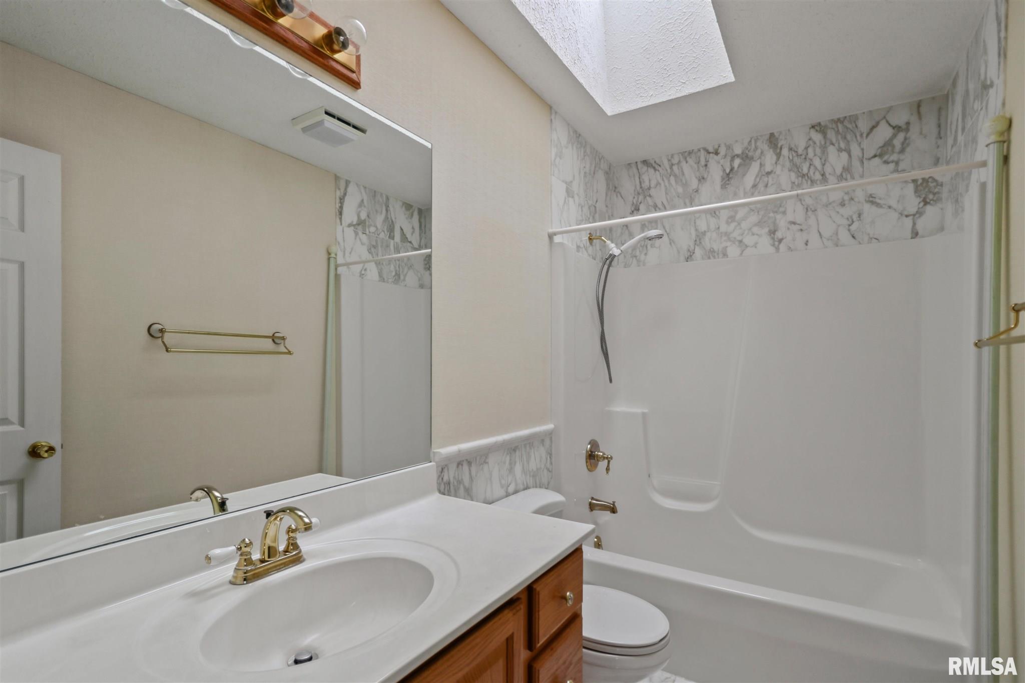 5212 North Rothmere Drive Peoria, IL 61615 - Photo 28 of 38