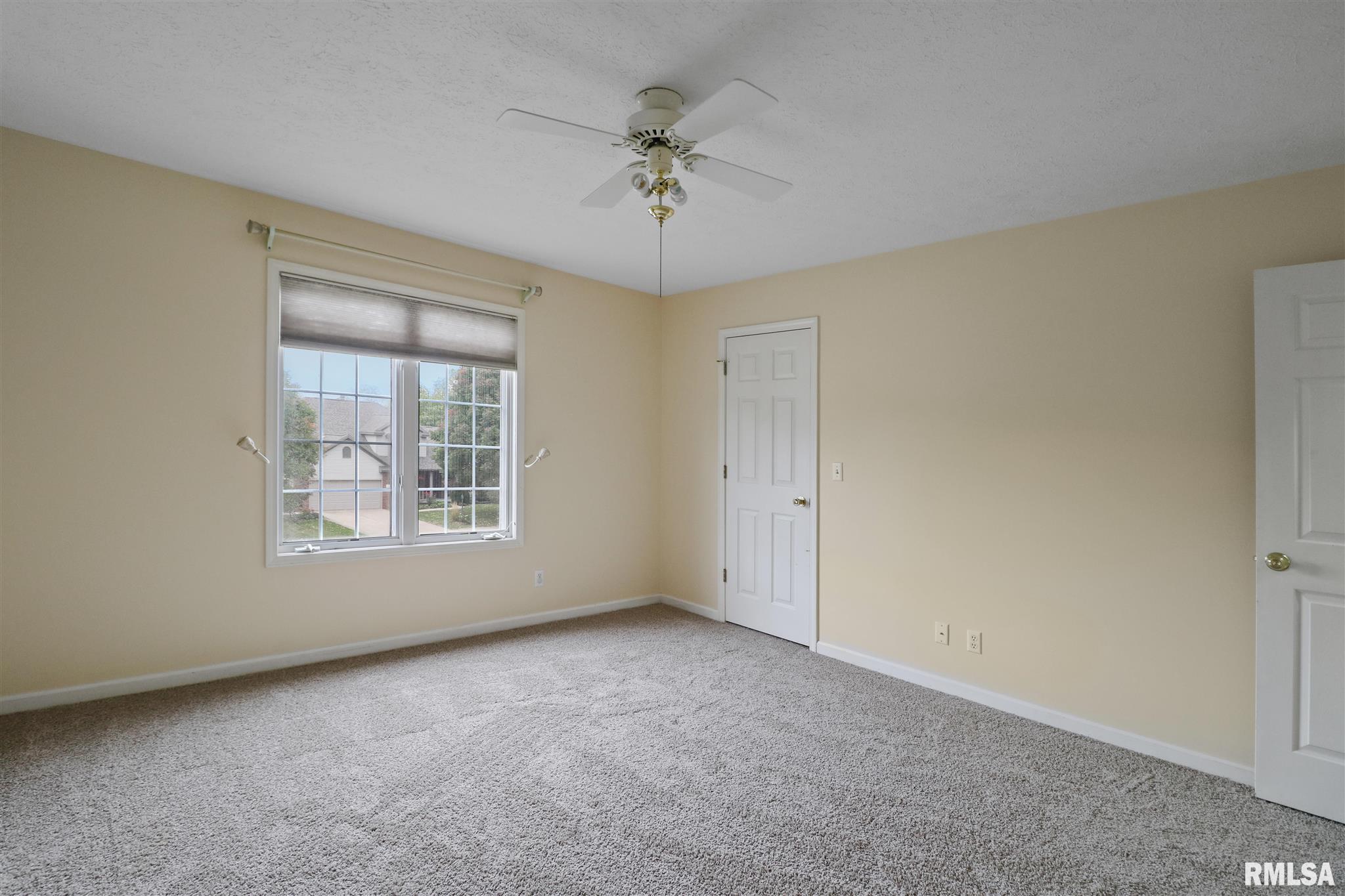 5212 North Rothmere Drive Peoria, IL 61615 - Photo 32 of 38