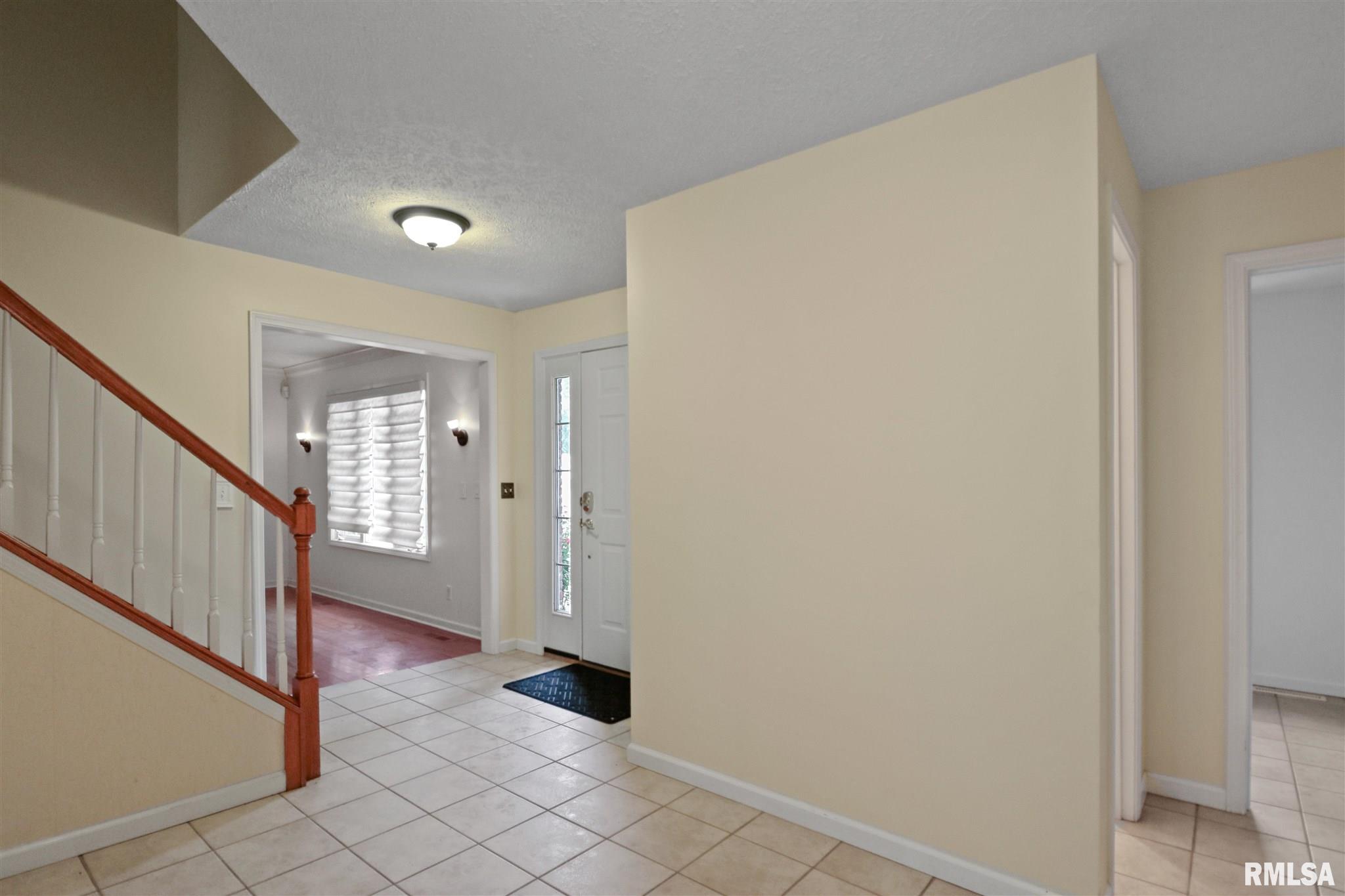 5212 North Rothmere Drive Peoria, IL 61615 - Photo 7 of 38