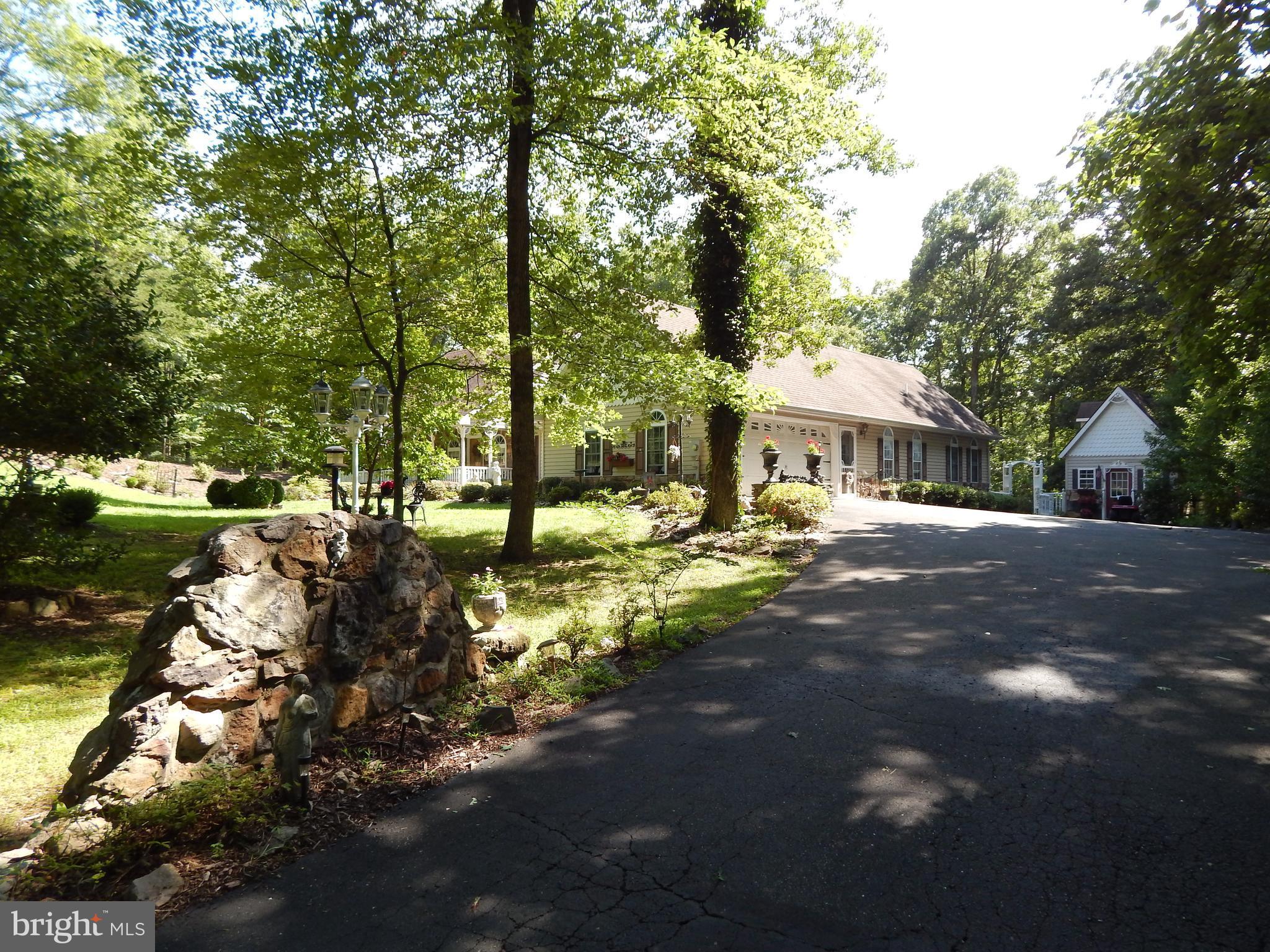 View approaching thehome