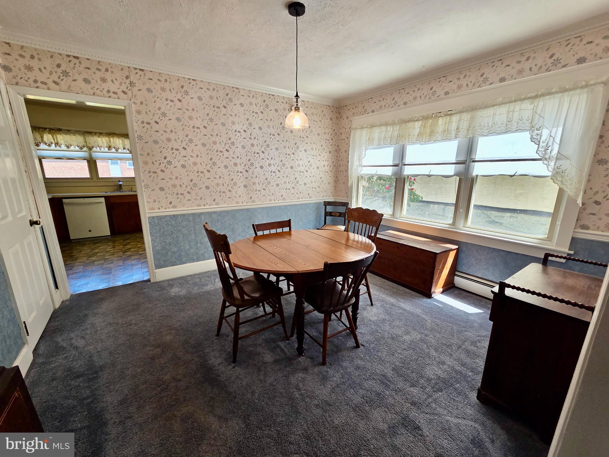 41 Wayne Avenue Springfield, PA 19064 - Photo 7 of 25 Dining room