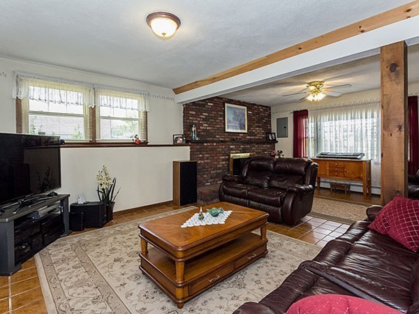 31 Blueberry Hill Road Woburn, MA 01801 - Photo 10 of 20 Gallery Image 10