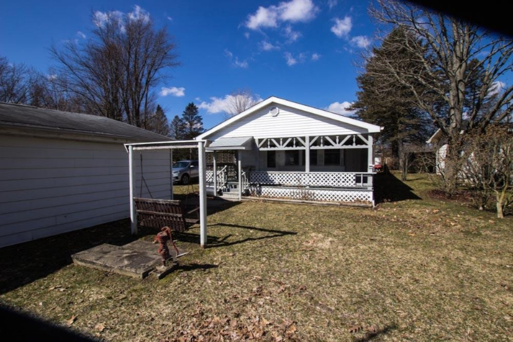 46123 Lakeview Drive Decatur, MI 49045 - Photo 16 of 18 IMG_5371