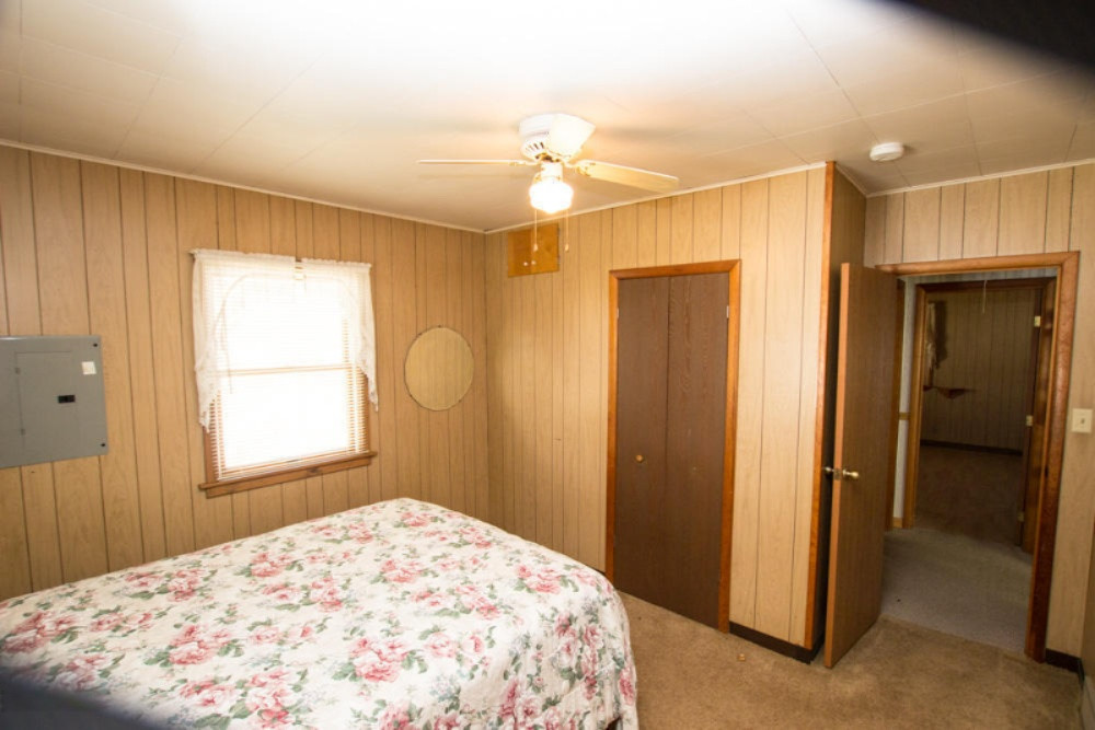 46123 Lakeview Drive Decatur, MI 49045 - Photo 7 of 18 IMG_5359