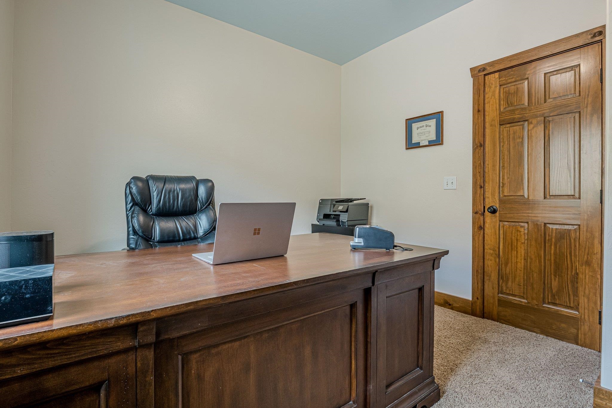 3652 1/2 G 7/10 Road Palisade, CO 81526 - Photo 23 of 42 a room with furniture and wooden floor