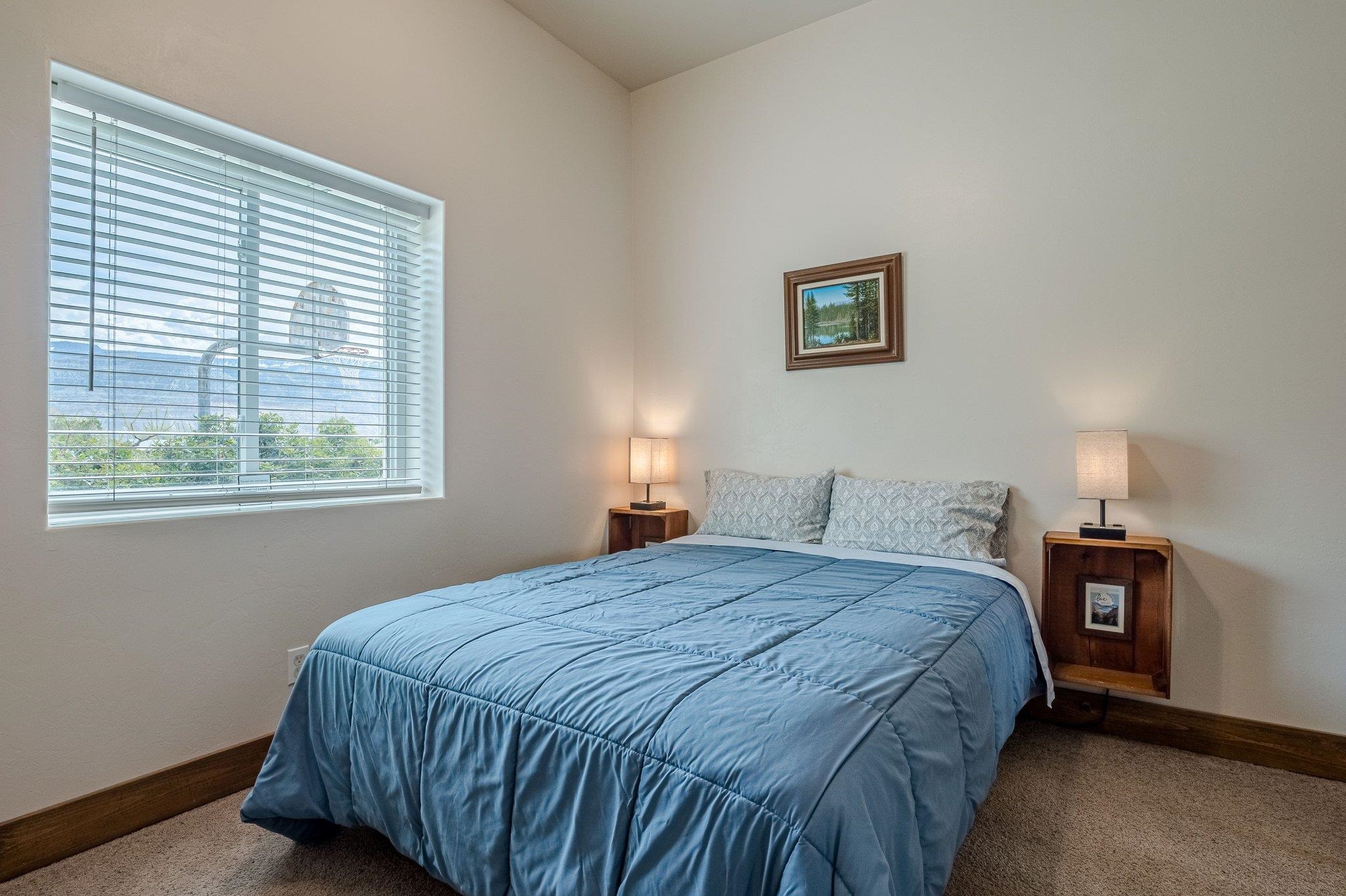 3652 1/2 G 7/10 Road Palisade, CO 81526 - Photo 35 of 42 a bedroom with a bed and window