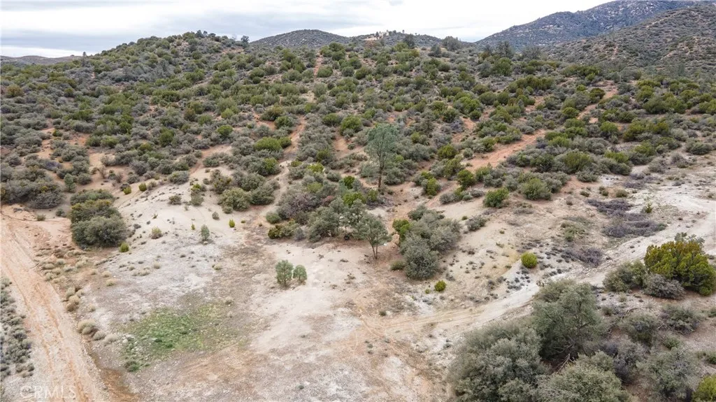 0 Umfalozi Road Tehachapi, CA 93561 - Photo 7 of 12 a view of a dry field