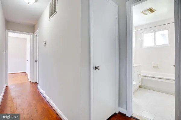$3,900 | 502 North Mansfield Street, Alexandria, VA 22304