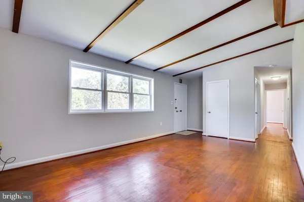 $3,900 | 502 North Mansfield Street, Alexandria, VA 22304