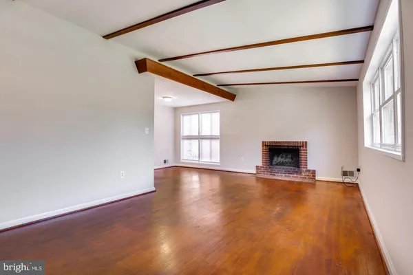 $3,900 | 502 North Mansfield Street, Alexandria, VA 22304