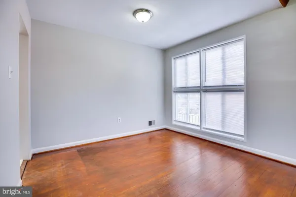 $3,900 | 502 North Mansfield Street, Alexandria, VA 22304