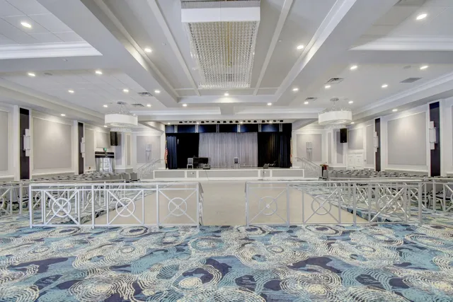 $220,000 | 5374 Venetia Court, Unit B, Boynton Beach, FL 33437