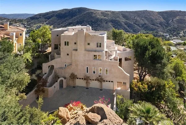 $2,880,000 | 28 Ranchero Road, Bell Canyon, CA 91307