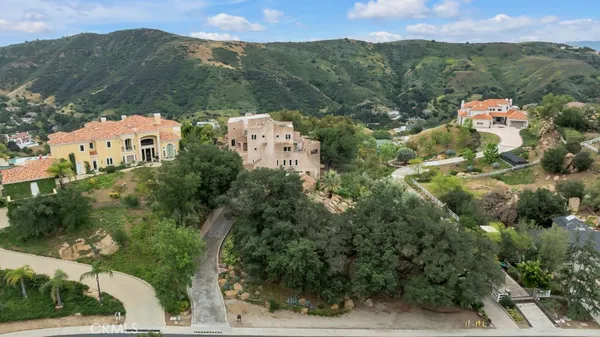$2,880,000 | 28 Ranchero Road, Bell Canyon, CA 91307