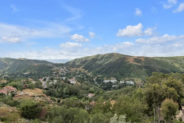 $2,880,000 | 28 Ranchero Road, Bell Canyon, CA 91307