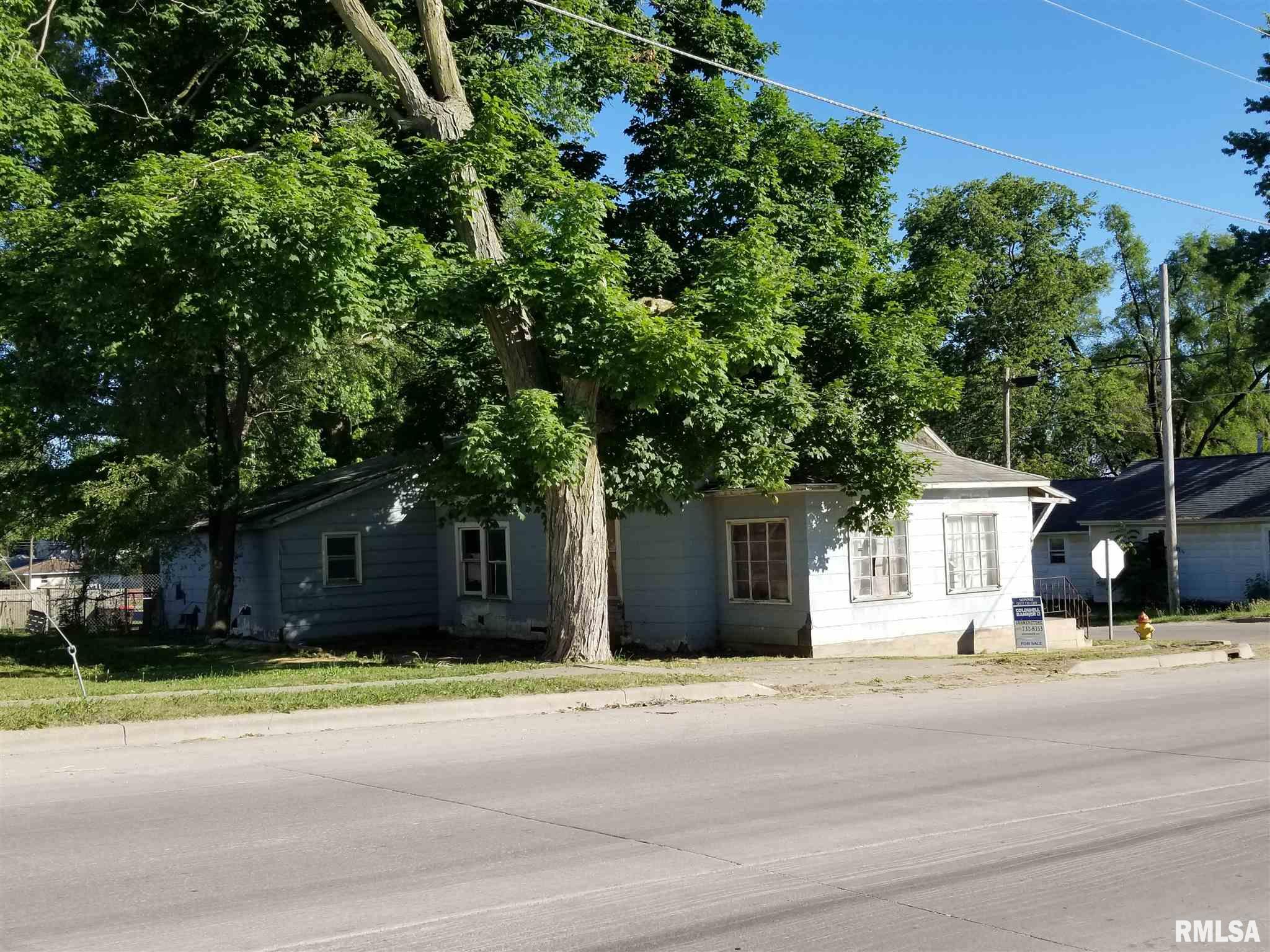628 South Kickapoo Street Lincoln, IL 62656 - Photo 3 of 12 Gallery Image 3