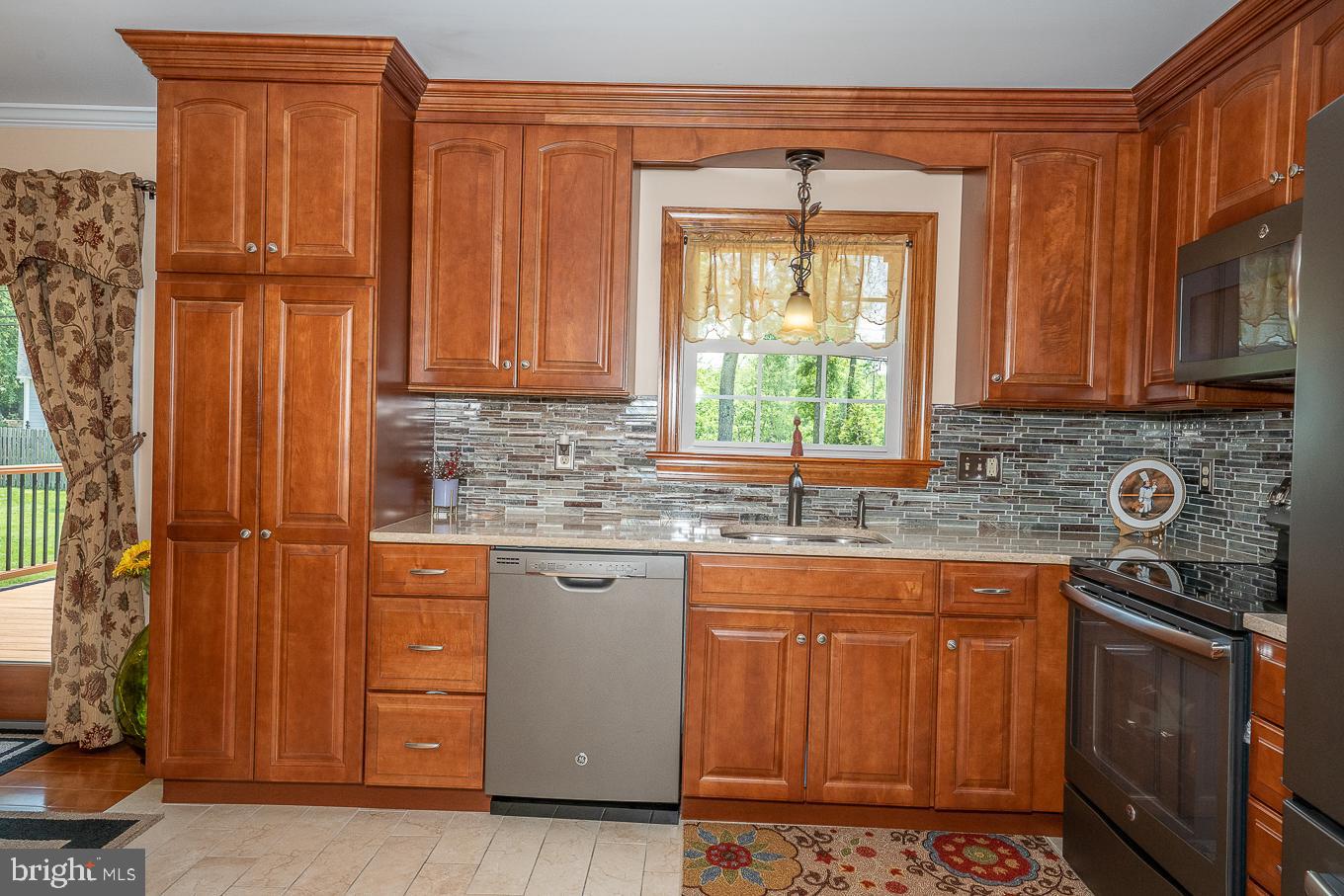 880 Parkwood Road Blue Bell, PA 19422 - Photo 12 of 44