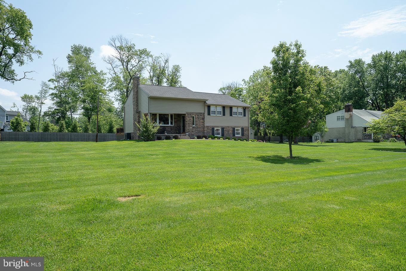 880 Parkwood Road Blue Bell, PA 19422 - Photo 39 of 44