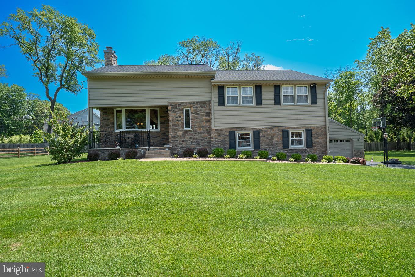 880 Parkwood Road Blue Bell, PA 19422 - Photo 4 of 44