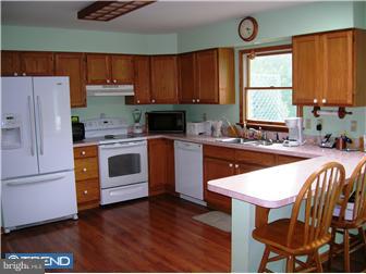 1451 Valley Road Coatesville, PA 19320 - Photo 4 of 12 Kitchen