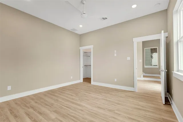 $5,000 | 28 Cmdr Runco Lane, Seabrook, TX 77586