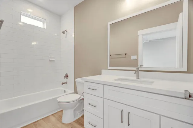 $5,000 | 28 Cmdr Runco Lane, Seabrook, TX 77586