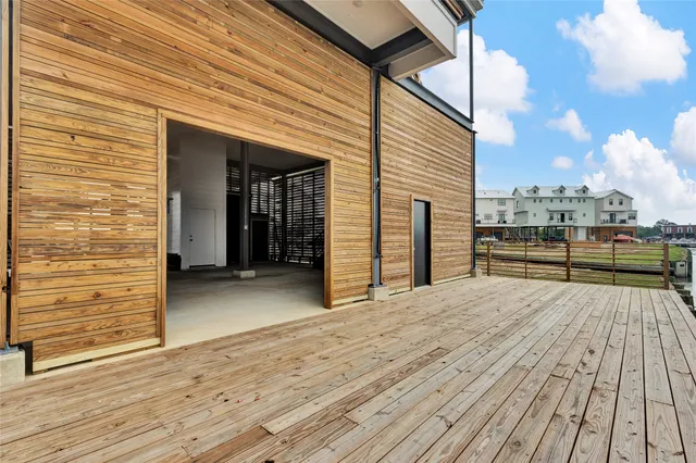 $5,000 | 28 Cmdr Runco Lane, Seabrook, TX 77586