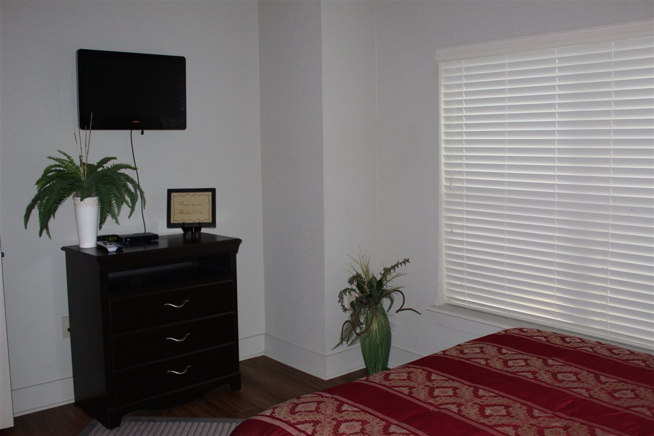20050-407 Oak Road East, Unit 407 Gulf Shores, AL 36542 - Photo 15 of 50 Bedroom One