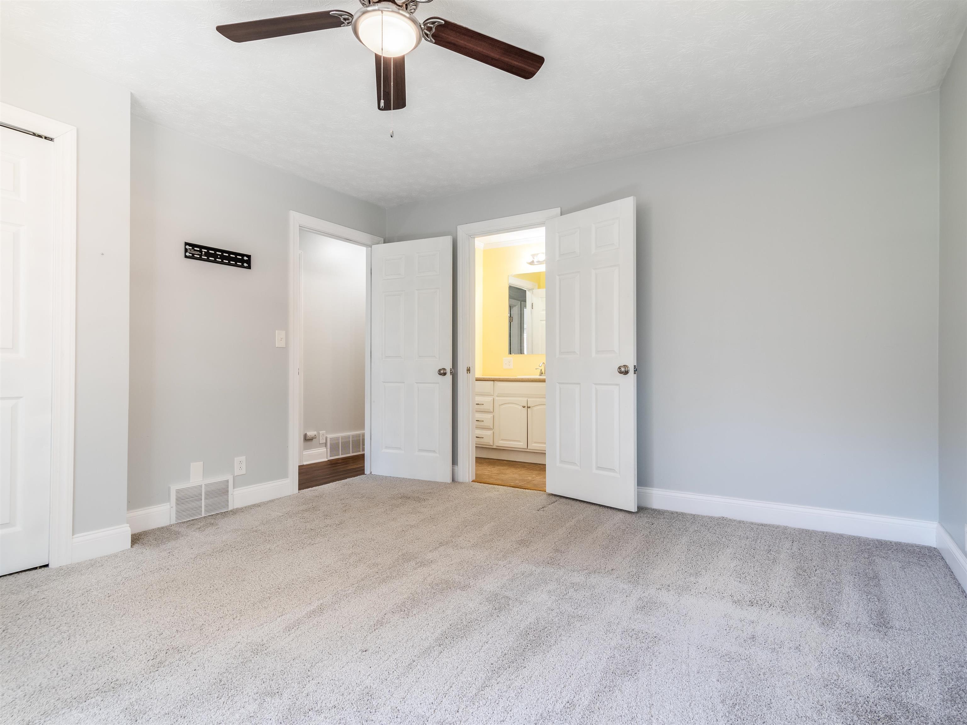 5962 Baker Road Huntington, WV 25705 - Photo 12 of 26 Gallery Image 12