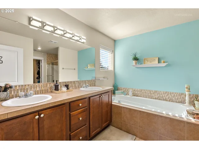 $625,000 | 52702 Northeast Porter Lane, Scappoose, OR 97056