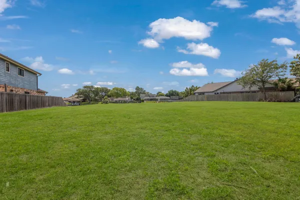 $549,000 | 22 Lakeview Drive, Galveston, TX 77554