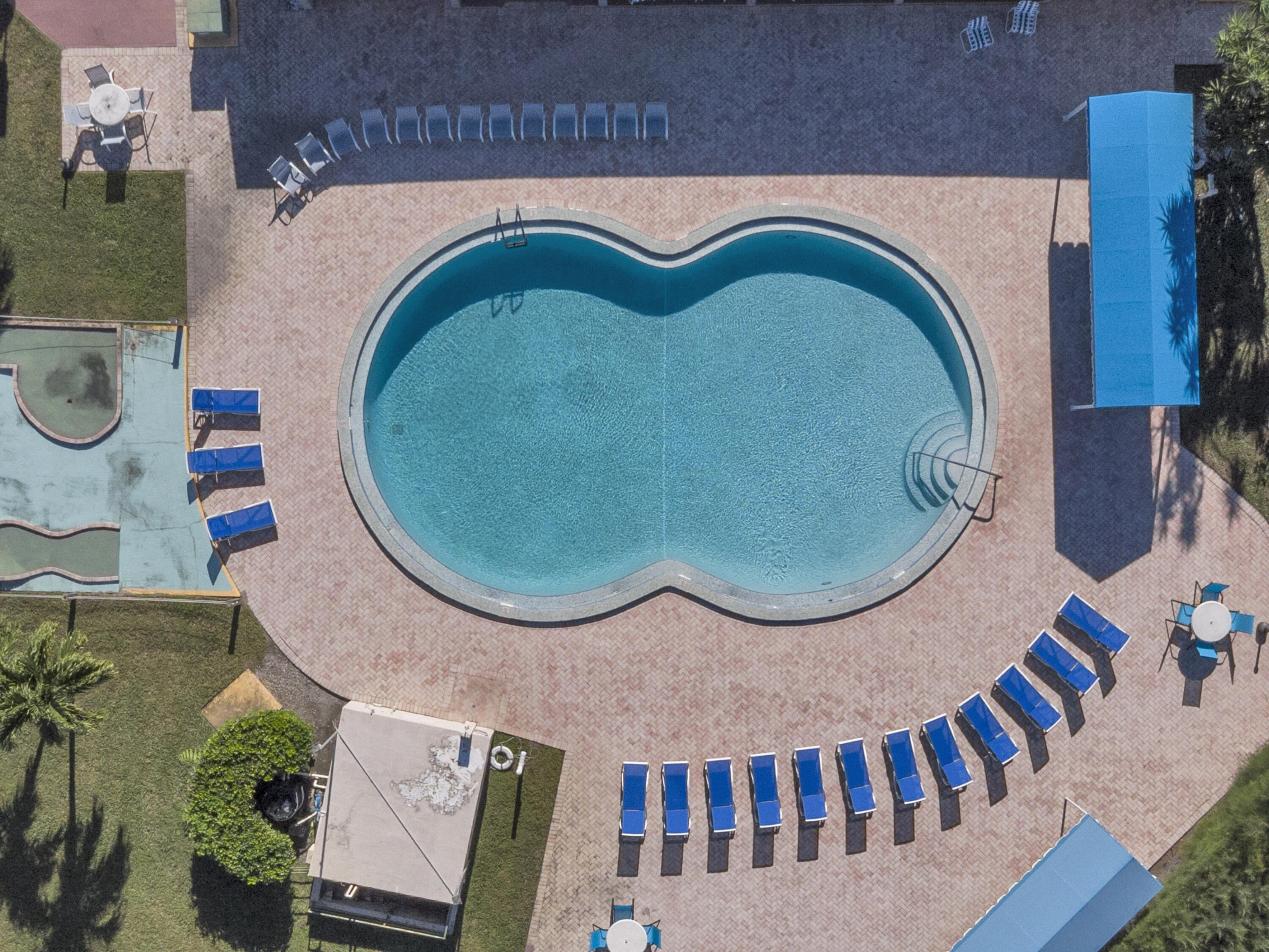 504 Davis Road, Unit 86 Palm Springs, FL 33461 - Photo 18 of 25 an aerial view of a house