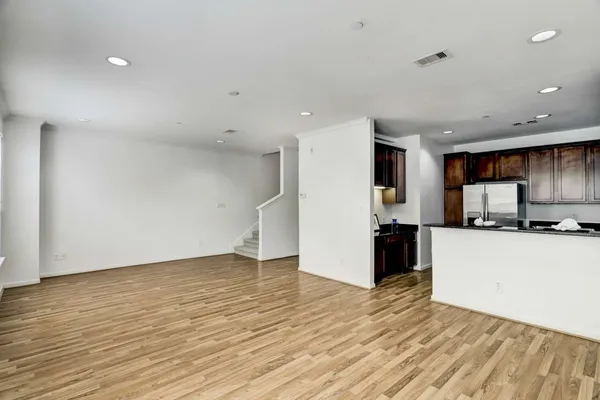 $2,200 | 3001 Murworth Drive, Unit 302, Houston, TX 77025