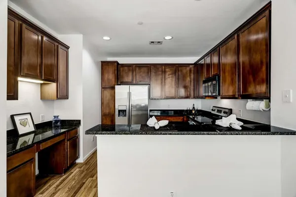 $2,200 | 3001 Murworth Drive, Unit 302, Houston, TX 77025