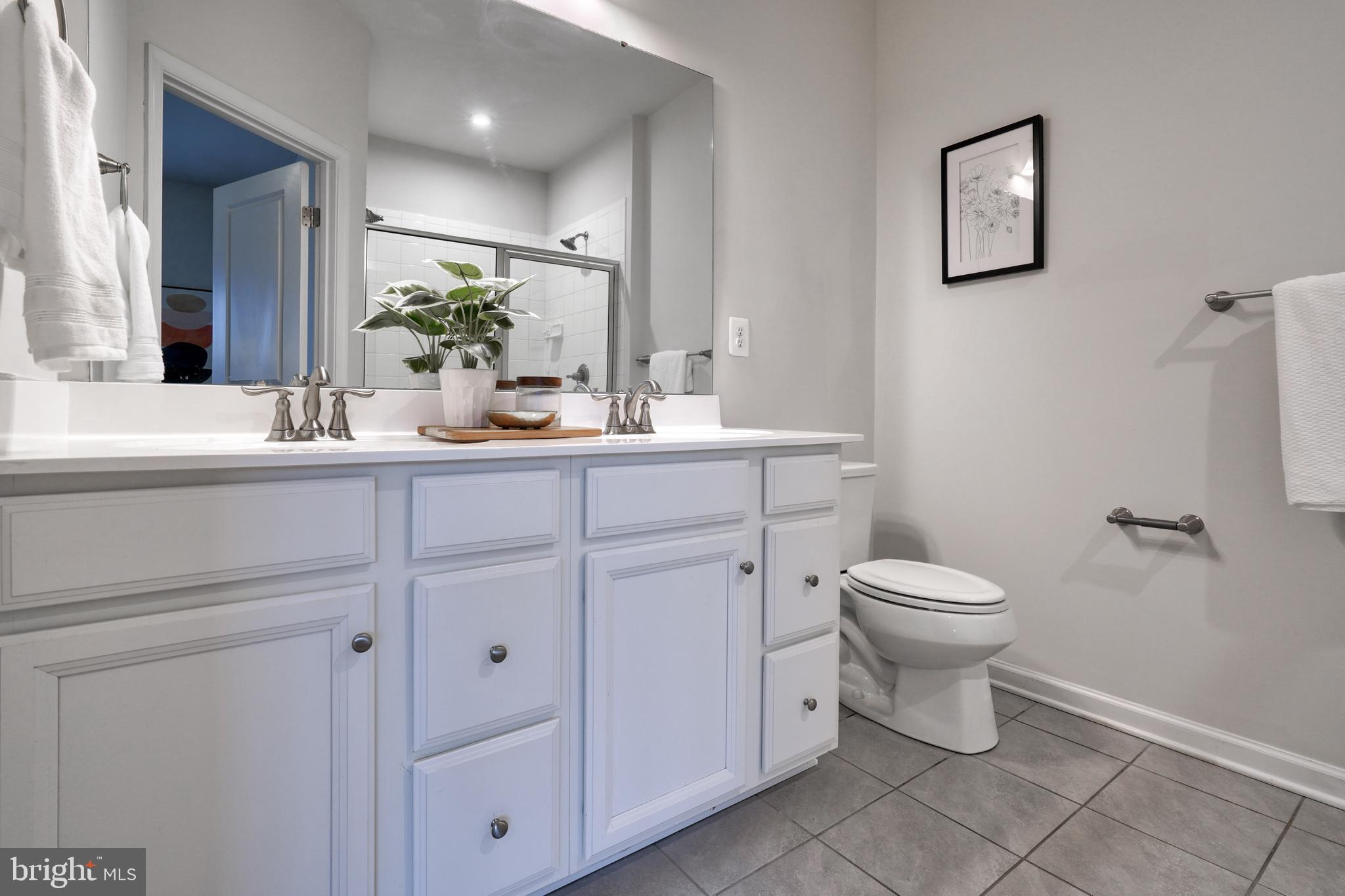 2924 Shaws Road Sparrows Point, MD 21219 - Photo 27 of 55 Primary Bath w/ Dual Vanity