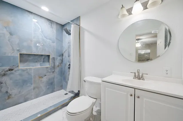 $260,000 | 2303 East Side Drive, Unit 102, Austin, TX 78704