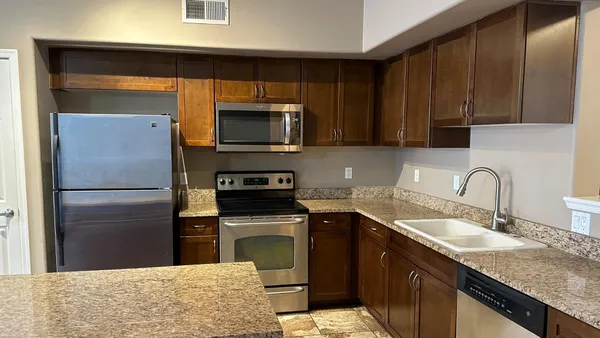 $1,700 | 1920 East Bell Road, Unit 1140, Phoenix, AZ 85022