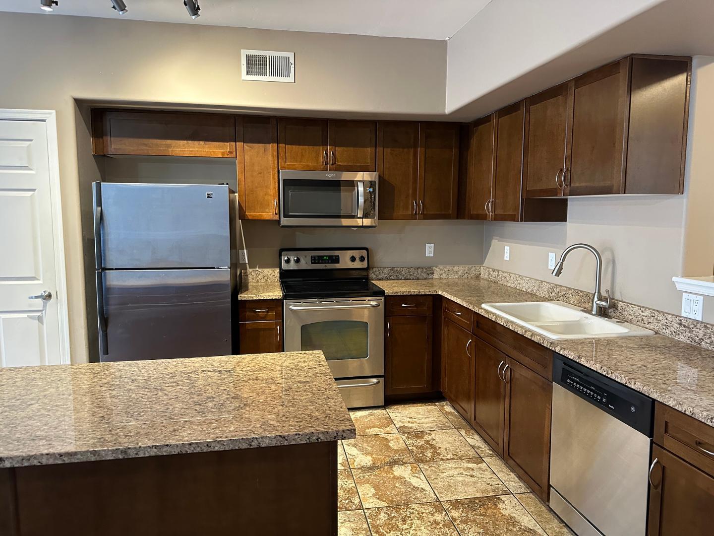 1920 East Bell Road, Unit 1140 Phoenix, AZ 85022 - Photo 22 of 32 Photo #22