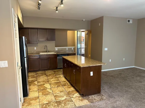 $1,700 | 1920 East Bell Road, Unit 1140, Phoenix, AZ 85022
