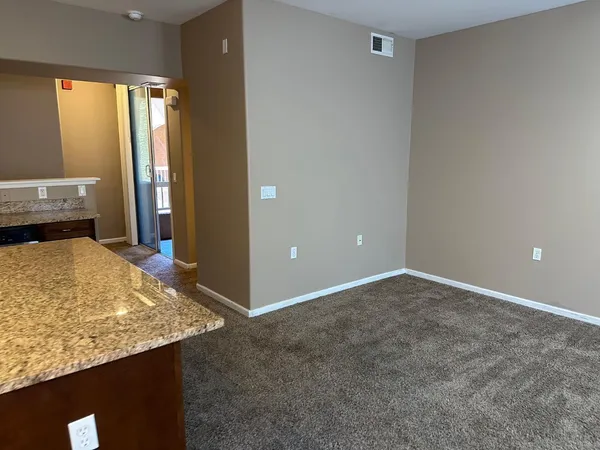 $1,700 | 1920 East Bell Road, Unit 1140, Phoenix, AZ 85022