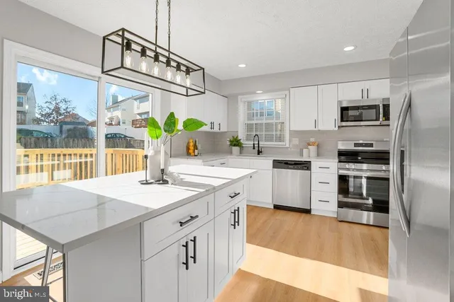 $539,000 | 6705 Huntshire Drive, Elkridge, MD 21075