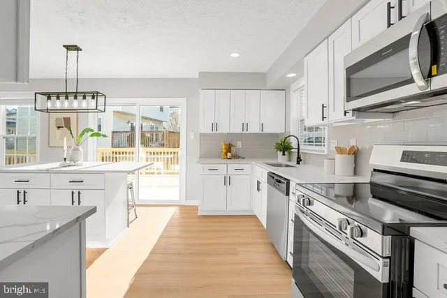 $539,000 | 6705 Huntshire Drive, Elkridge, MD 21075